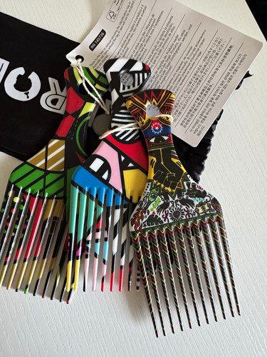 Afropick hand shaped - hand,