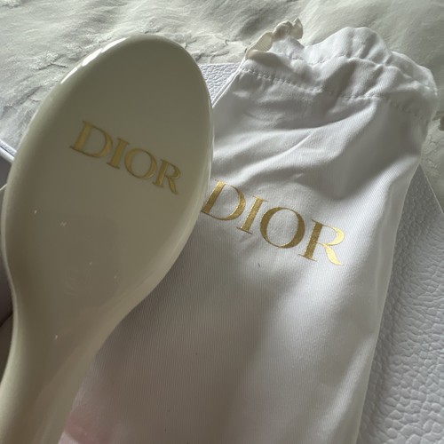 Dior hair brush - dior, gift
