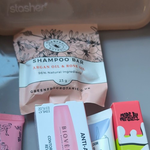Cosmetic and skincare bag - bag, of